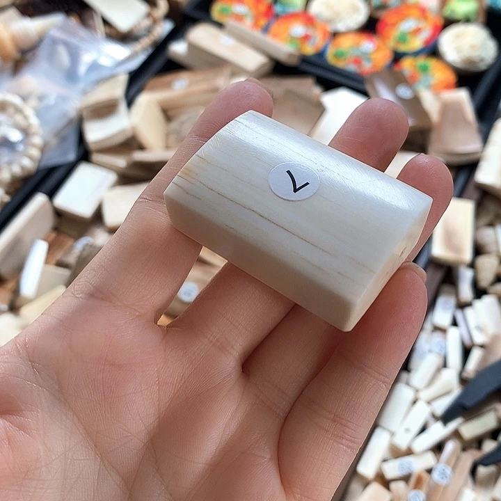 咖***暖泥塑不打孔联系客服