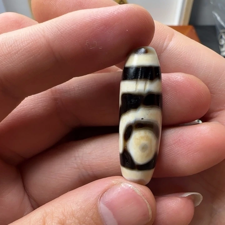 ****。玛瑙/玉髓未镶嵌颈饰