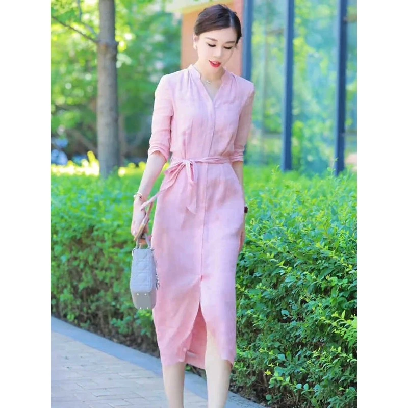 高级感气质V领亚麻连衣裙女2025夏季新款收腰显瘦温柔风开叉裙子