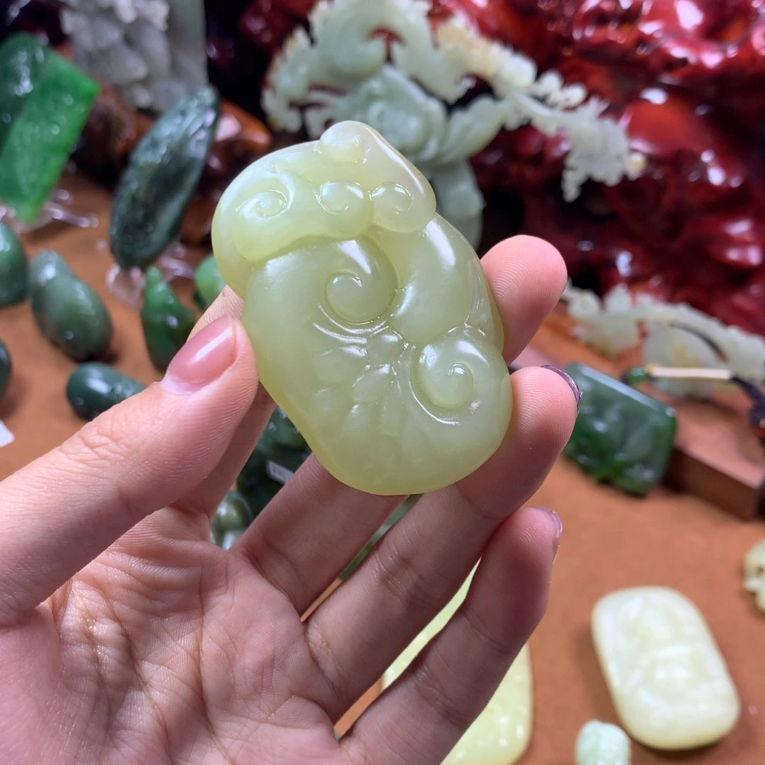 和田玉（黄玉）未镶嵌挂件