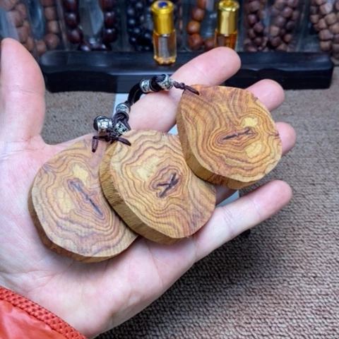 藤类A377降真香海南黄金甲牌子厚度1.0发其一