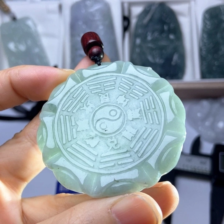 翡翠未镶嵌挂件翡翠