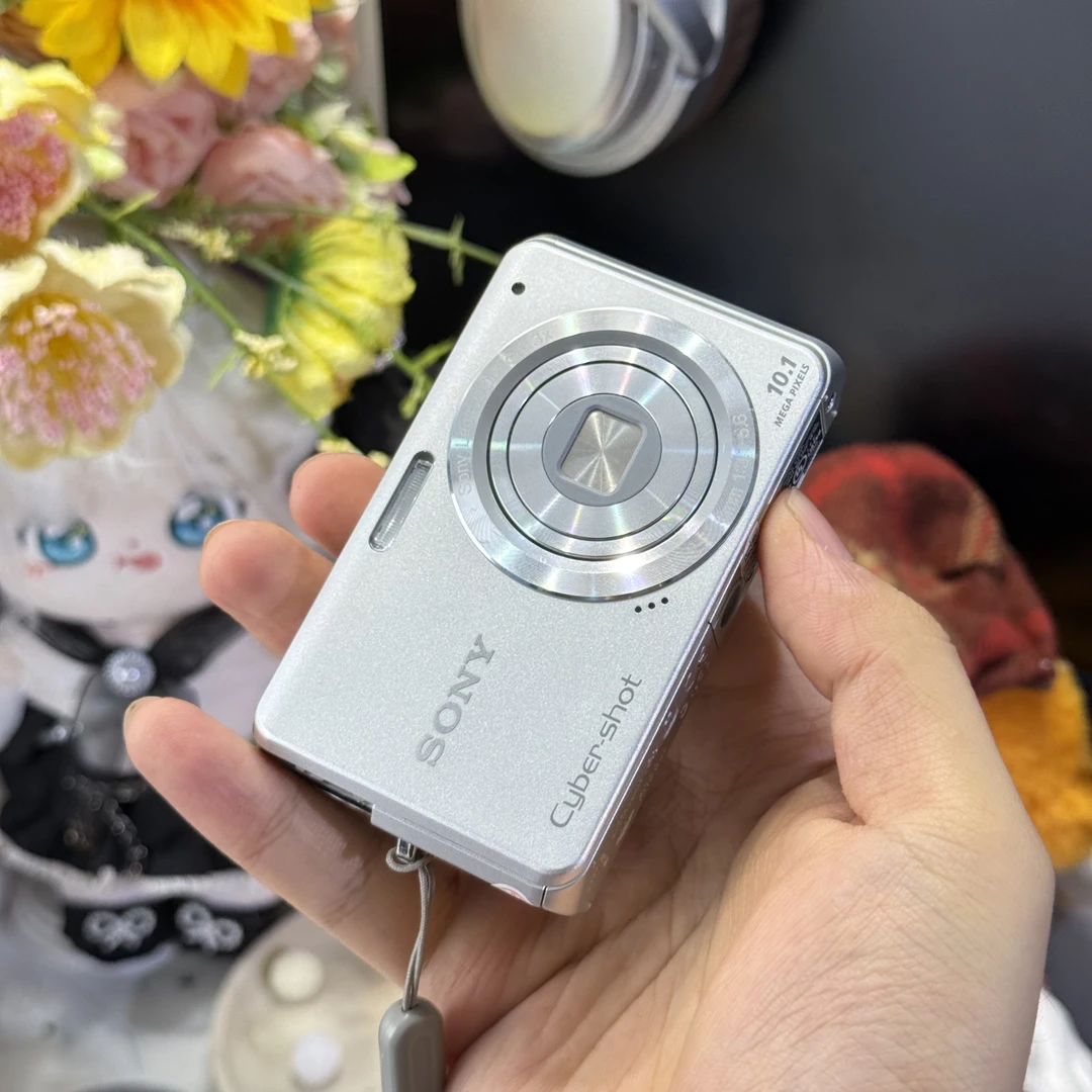 9新 Sony/索尼 索尼w180色彩感好冷白皮千万像素带配件