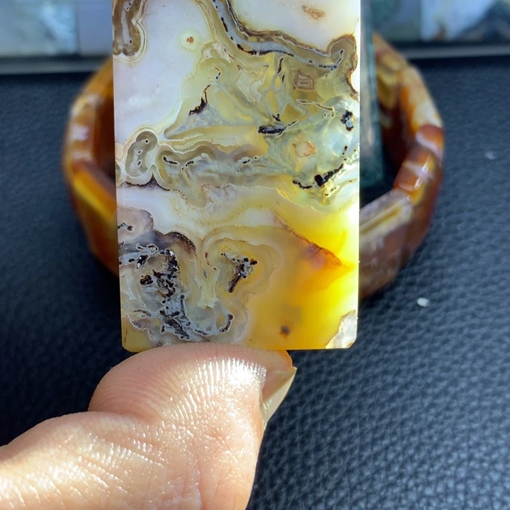 左***右玛瑙/玉髓未镶嵌颈饰