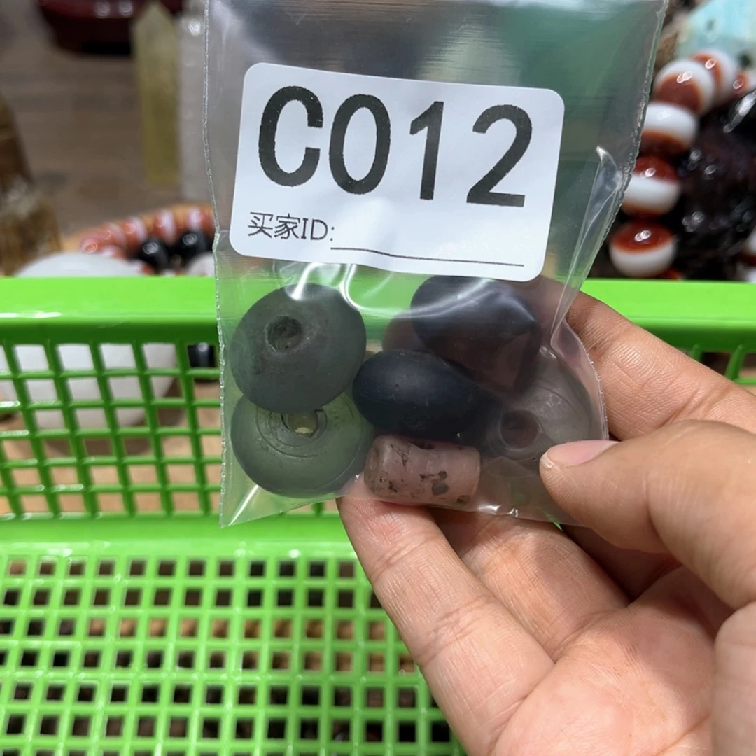 未镶嵌珠宝半成品水晶?**?