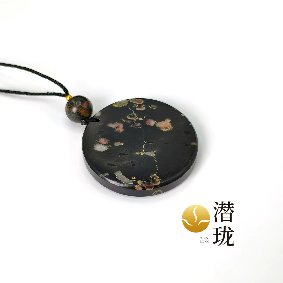 【潜珑】L-20-411原矿天然美玉梅花玉无事牌吊坠配绳子48*9mm