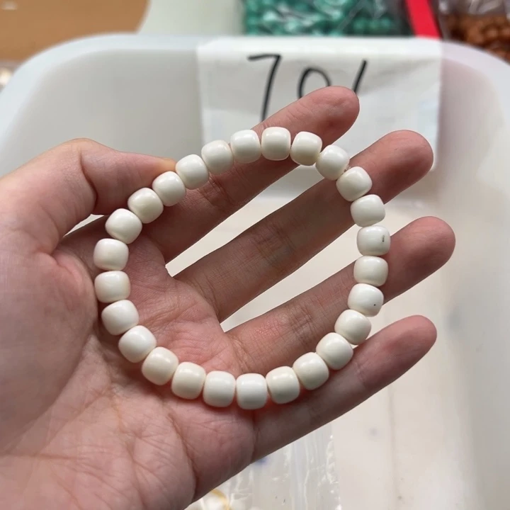 吊坠白玉菩提黄色701