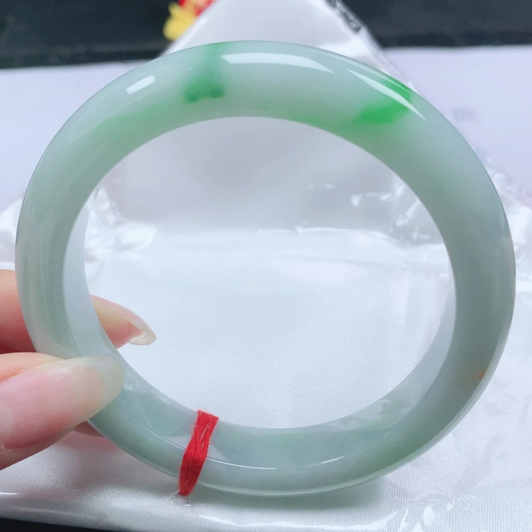 翡翠未镶嵌手镯翡翠61.1冰胶润飘阳绿正圈