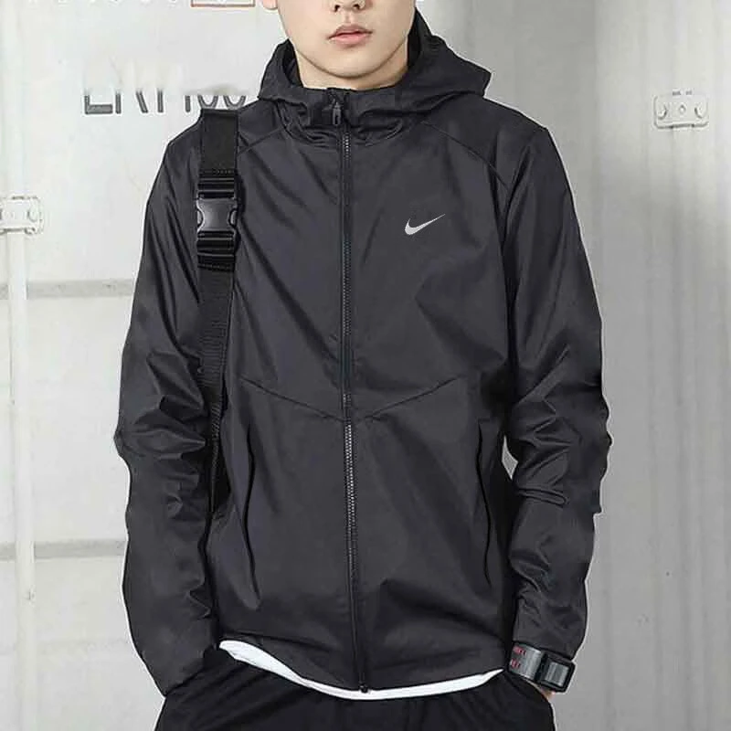 NIKE/耐克运动外套秋季新款防风休闲外套时尚防晒连帽夹克