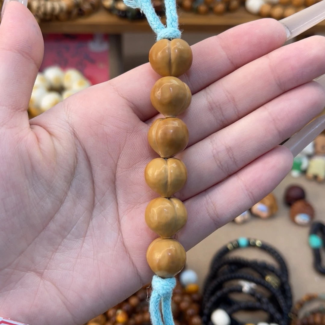 ╰***╮猴头核桃吊坠猴头棒棒糖