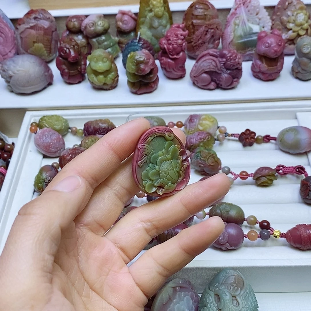 玛瑙/玉髓盐源玛瑙吊坠未镶嵌