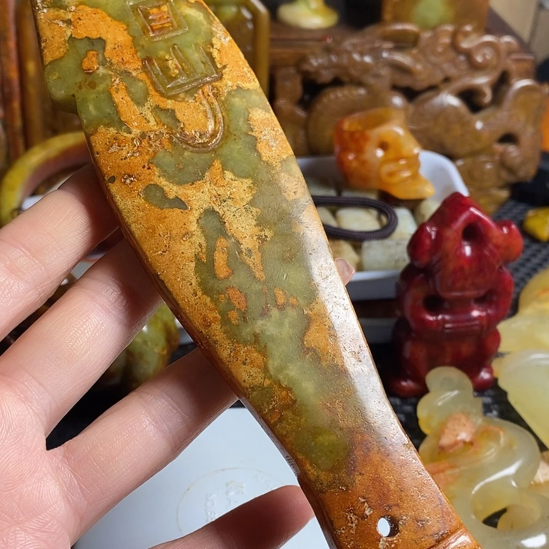 岫岩老玉（透闪石质玉）未镶嵌珠宝奇石