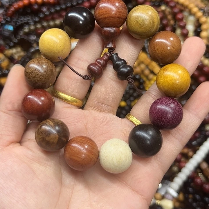 维腊木（绿檀）无事牌