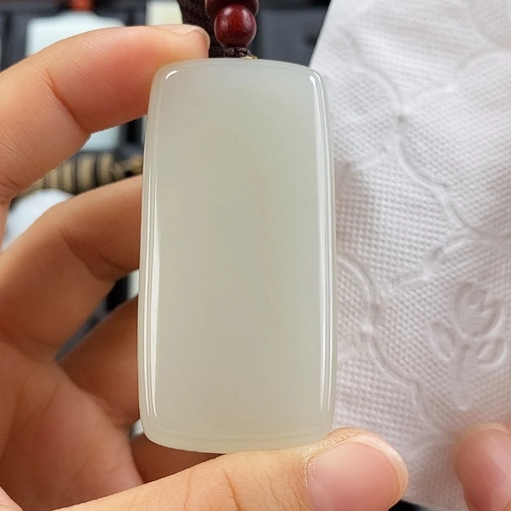 星***子和田玉未镶嵌颈饰