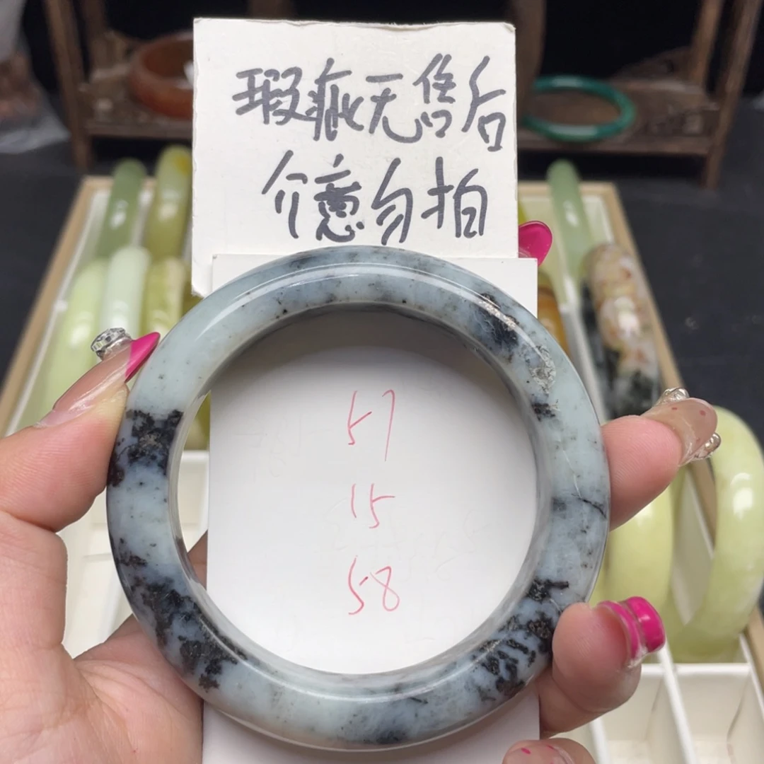 未镶嵌蛇纹石玉手镯