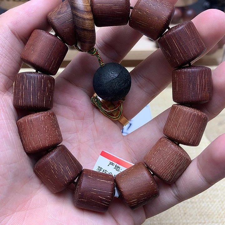 沉香木沉香香囊玉化红奇88