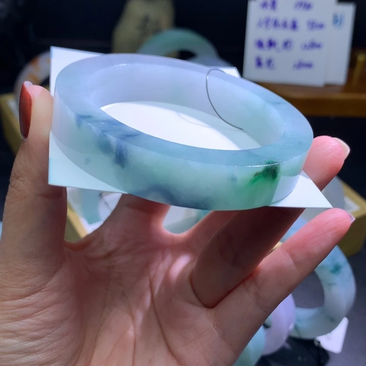 平***0未镶嵌翡翠手镯定制翡翠