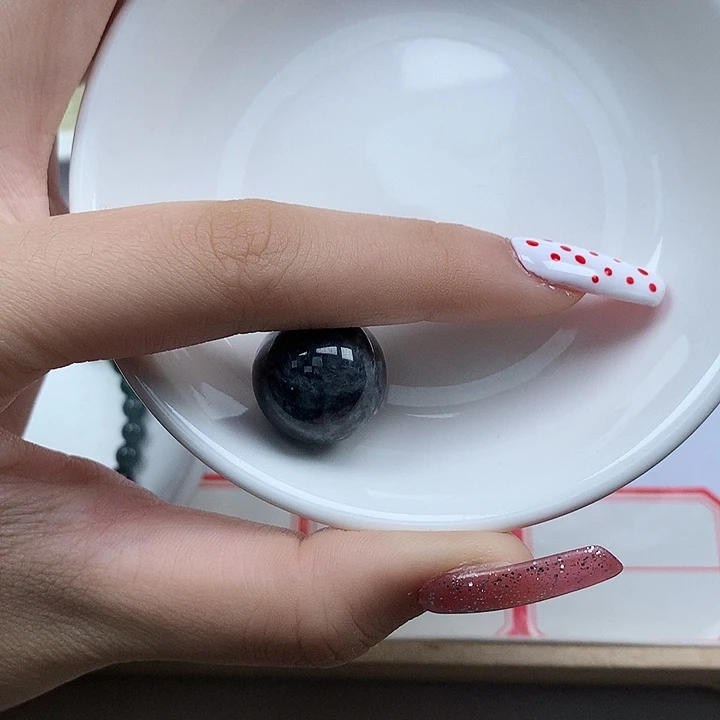 Q***n翡翠未镶嵌手链翡翠