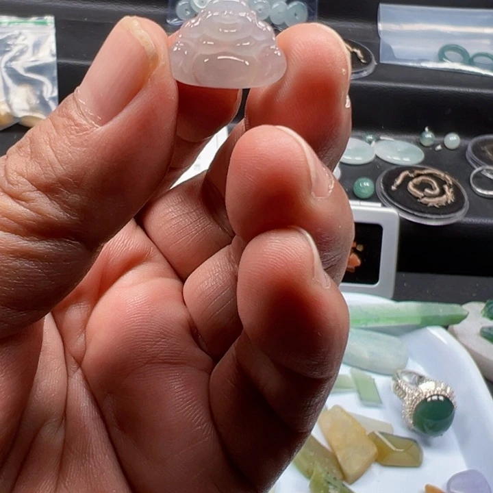 翡翠未镶嵌颈饰缅甸A货翡翠佛公