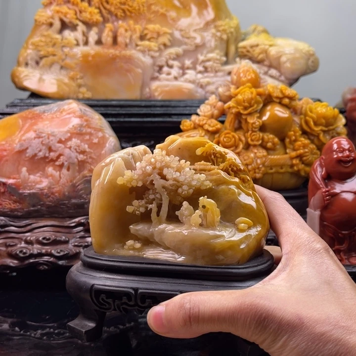 田黄石香山雅聚摆件