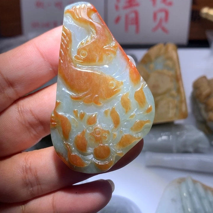 翡翠未镶嵌颈饰保真天然A货翡翠