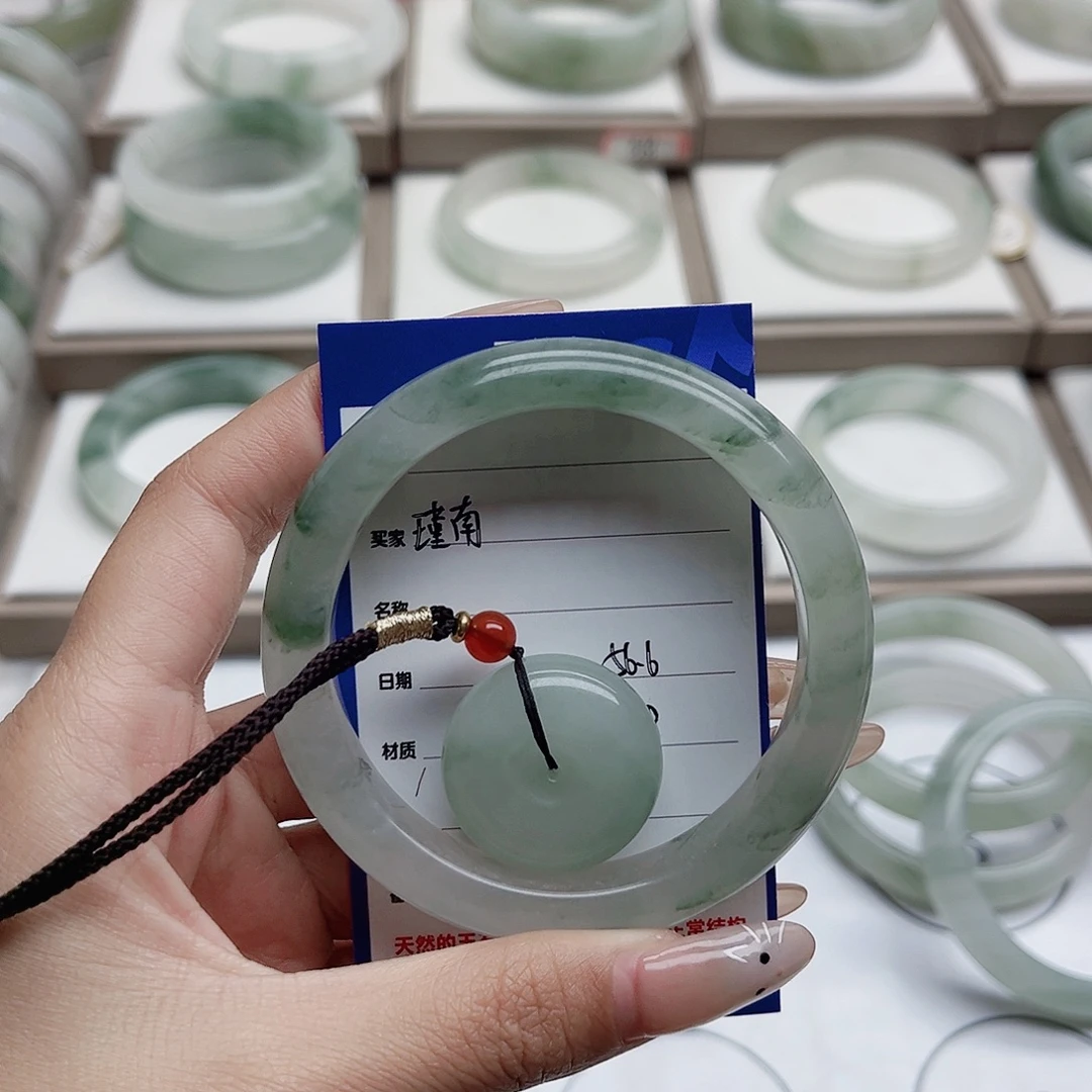 石英质玉（金丝玉）未镶嵌手镯