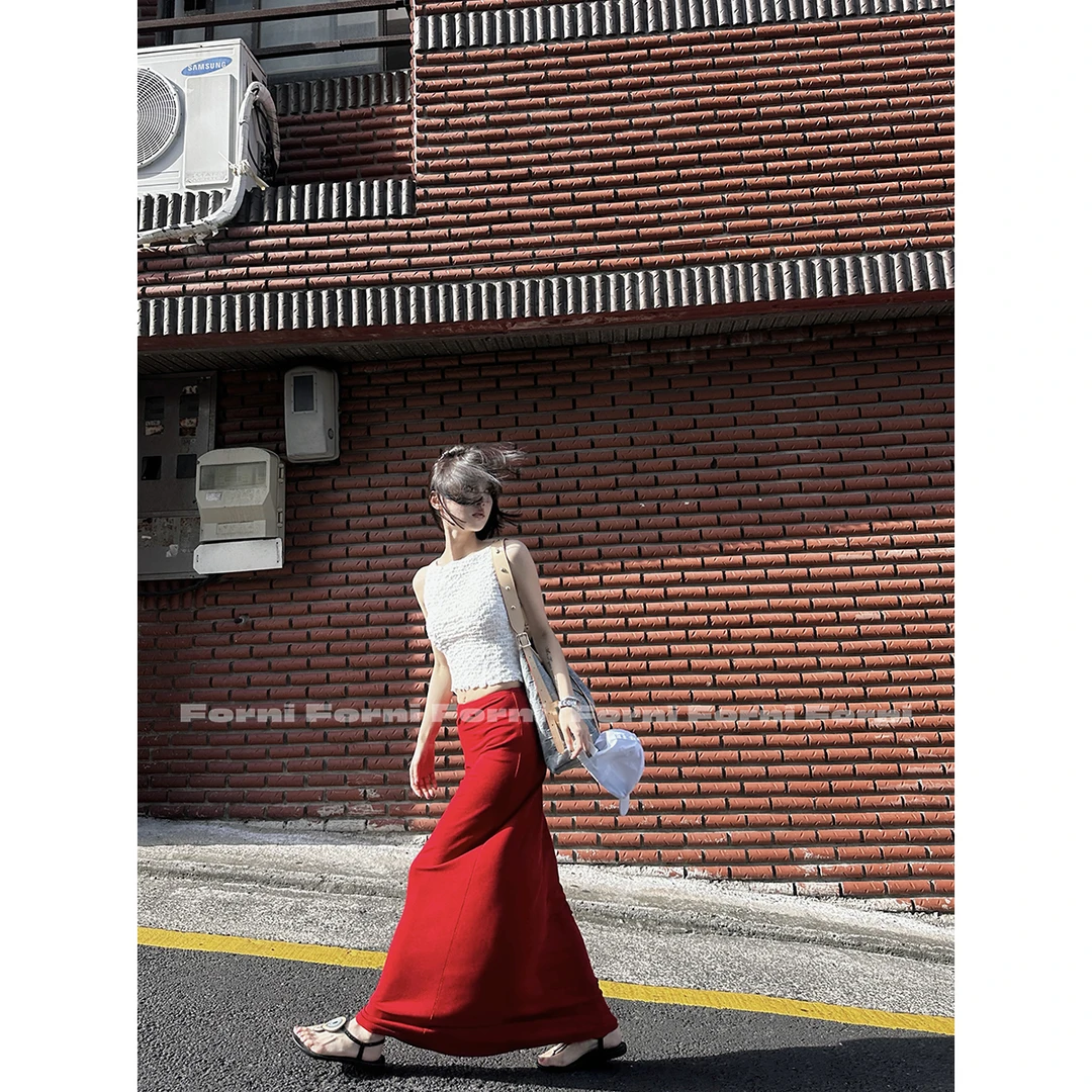 FORNI 冷艳高干文女主 高分出片率红色垂感气质挂针织半身长裙