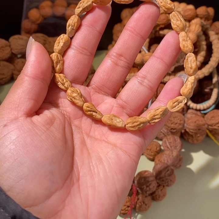 手串文玩核桃……47