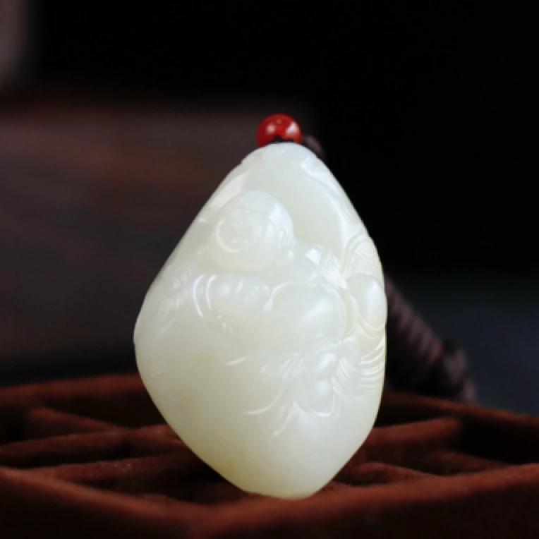 1951860玉美人小程新疆和田玉皮色均匀明丽老坑料弥勒笑佛挂件