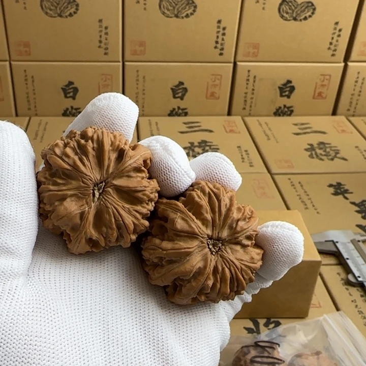 文玩核桃吊坠洛*玉龙三棱