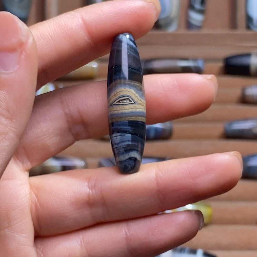 正***光玛瑙/玉髓未镶嵌颈饰