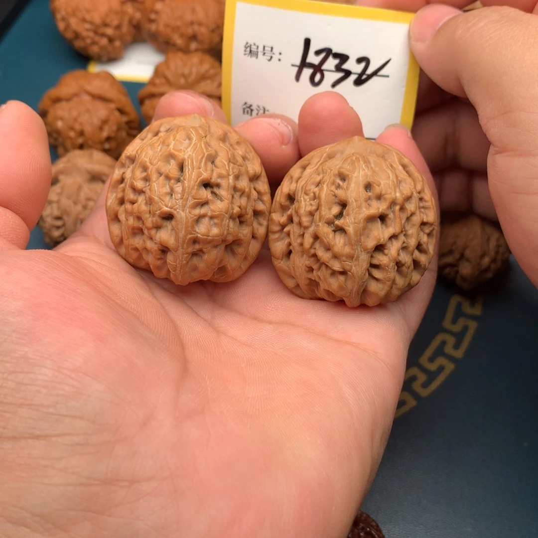 把件文玩核桃41全品红锦鲤1832