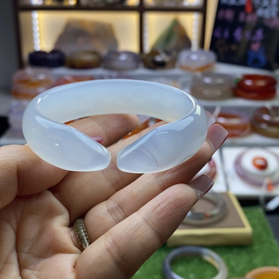 手镯玛瑙/玉髓未镶嵌