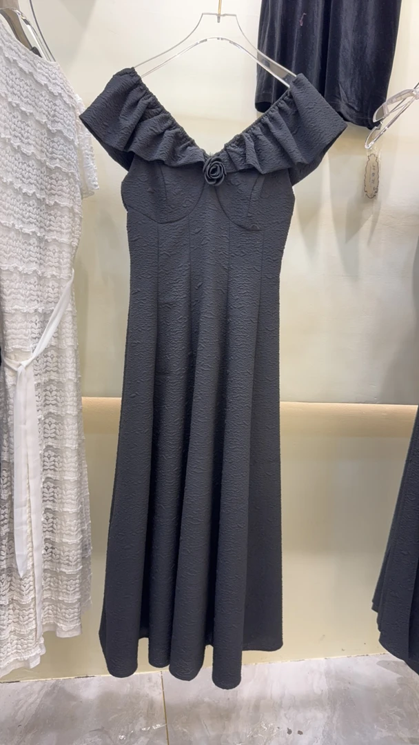 【肉总】气质绝美露肩荷叶连衣裙