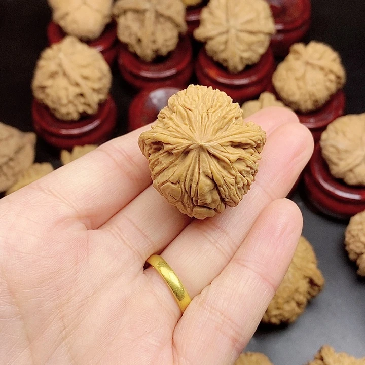 风***暴吊坠文玩核桃瑕疵单只不退不换
