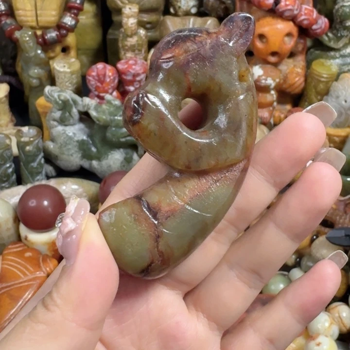 和田玉未镶嵌珠宝半成品