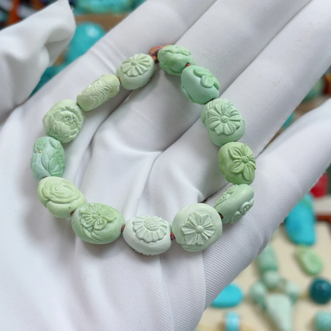 绿松石未镶嵌珠宝奇石