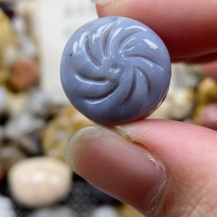 颈饰未镶嵌硅化珊瑚（珊瑚玉）有瑕 没打孔 小