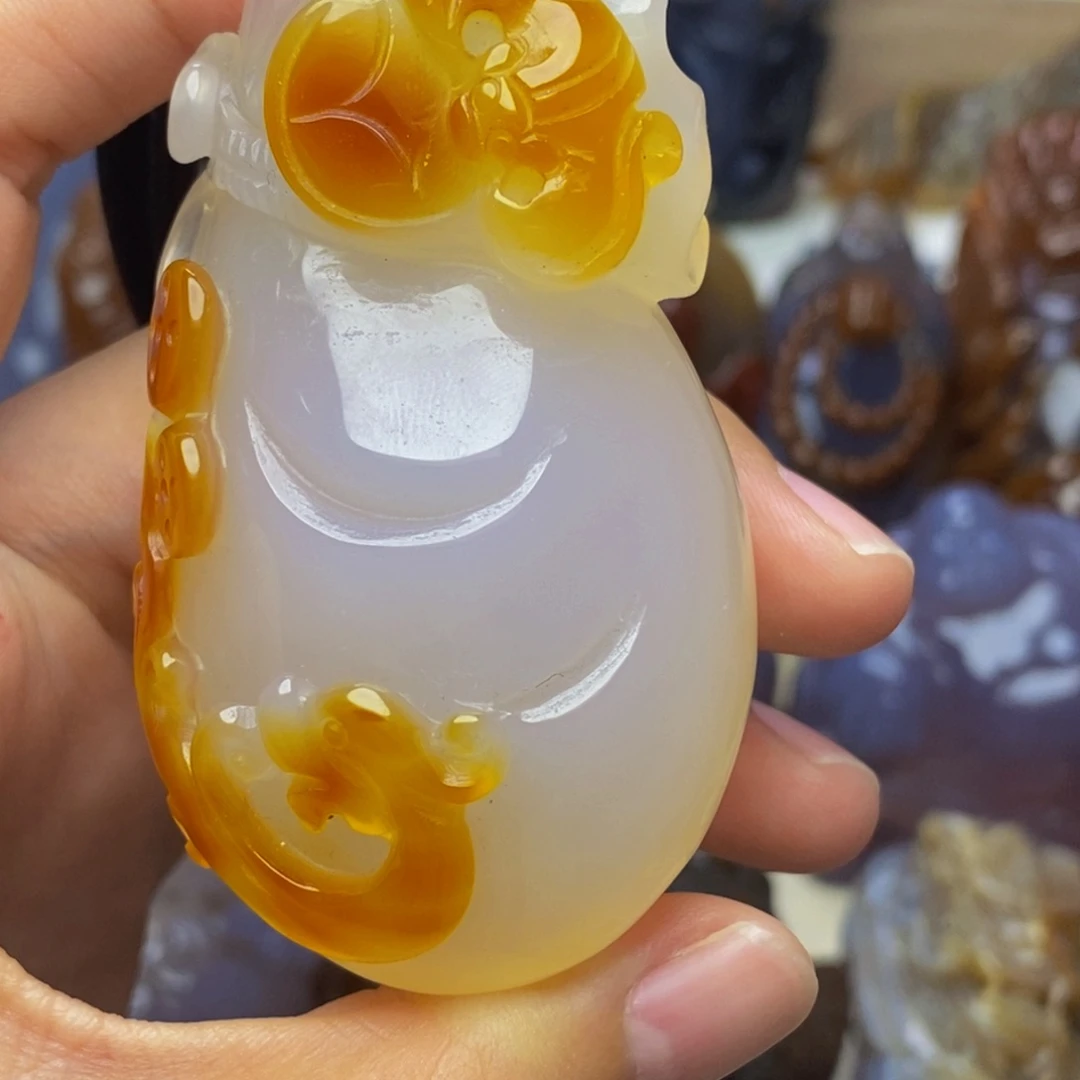 玛瑙/玉髓手把件未镶嵌