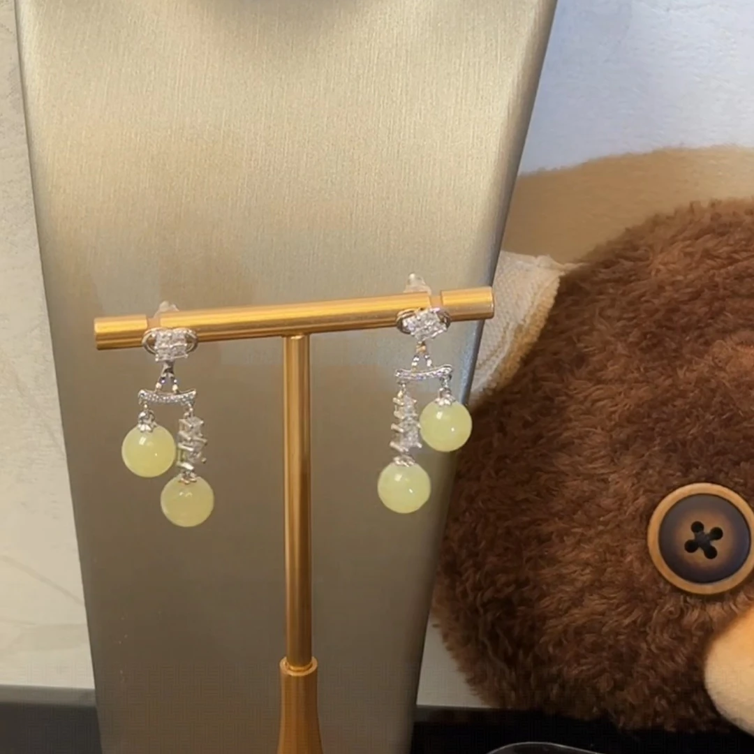 壹屿珠宝     121192  和田玉典藏级耳环