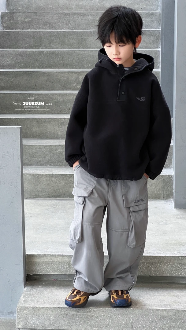 九坐中大童25年深秋冬新款加绒卫衣7064