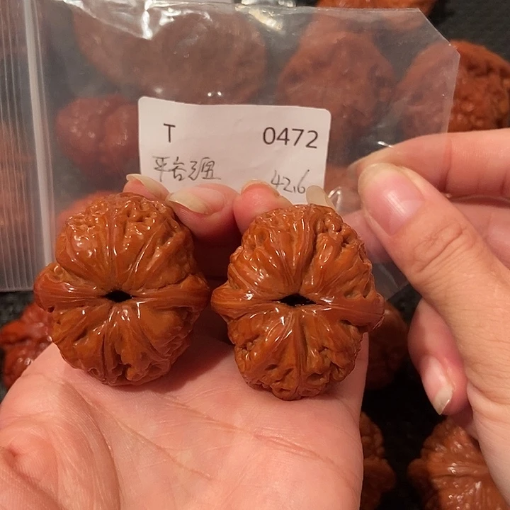 拼***叔吊坠文玩核桃元宝42.6
