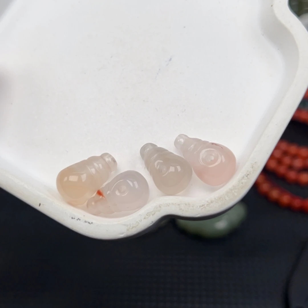 南红玛瑙未镶嵌吊坠(不含链)多样性