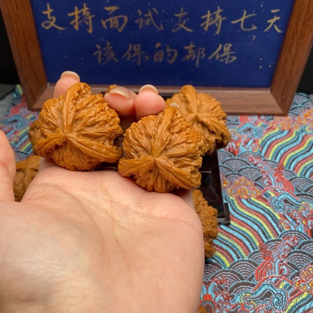 【闪购商品】石**i白狮