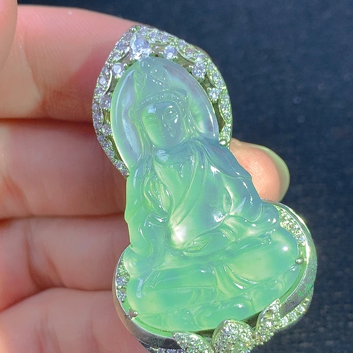 翡翠未镶嵌颈饰翡翠