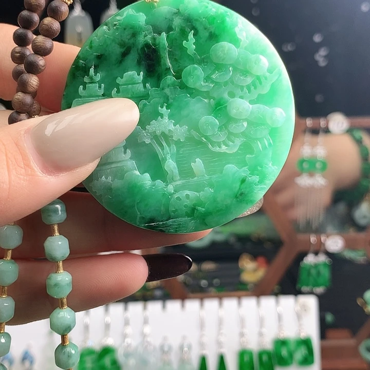 翡翠未镶嵌颈饰吊坠