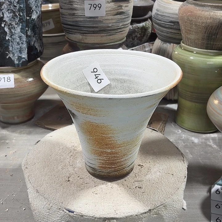 陶摆件高16口18有孔666