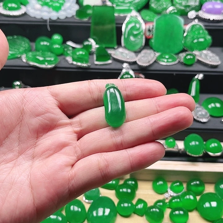翡翠未镶嵌手链挂件