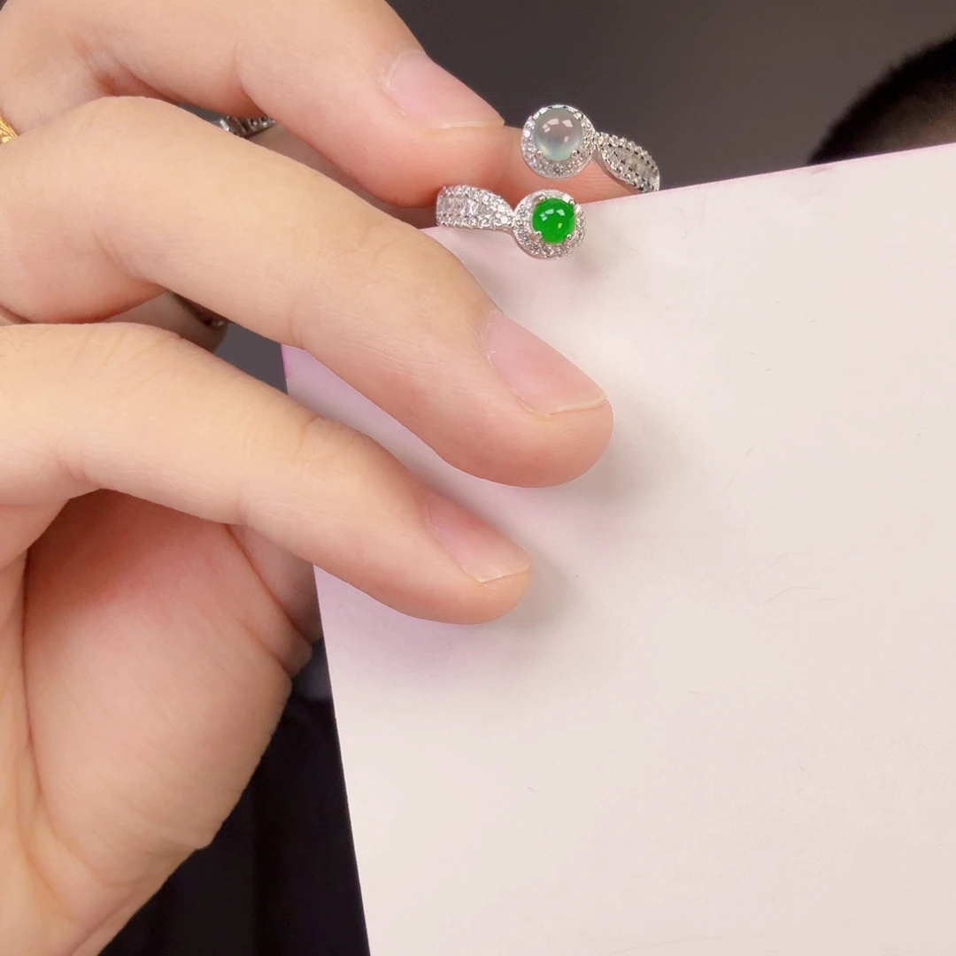 翡翠银S925镶嵌颈饰一件