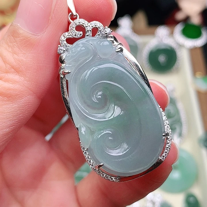 颈饰银S925镶嵌翡翠吊坠